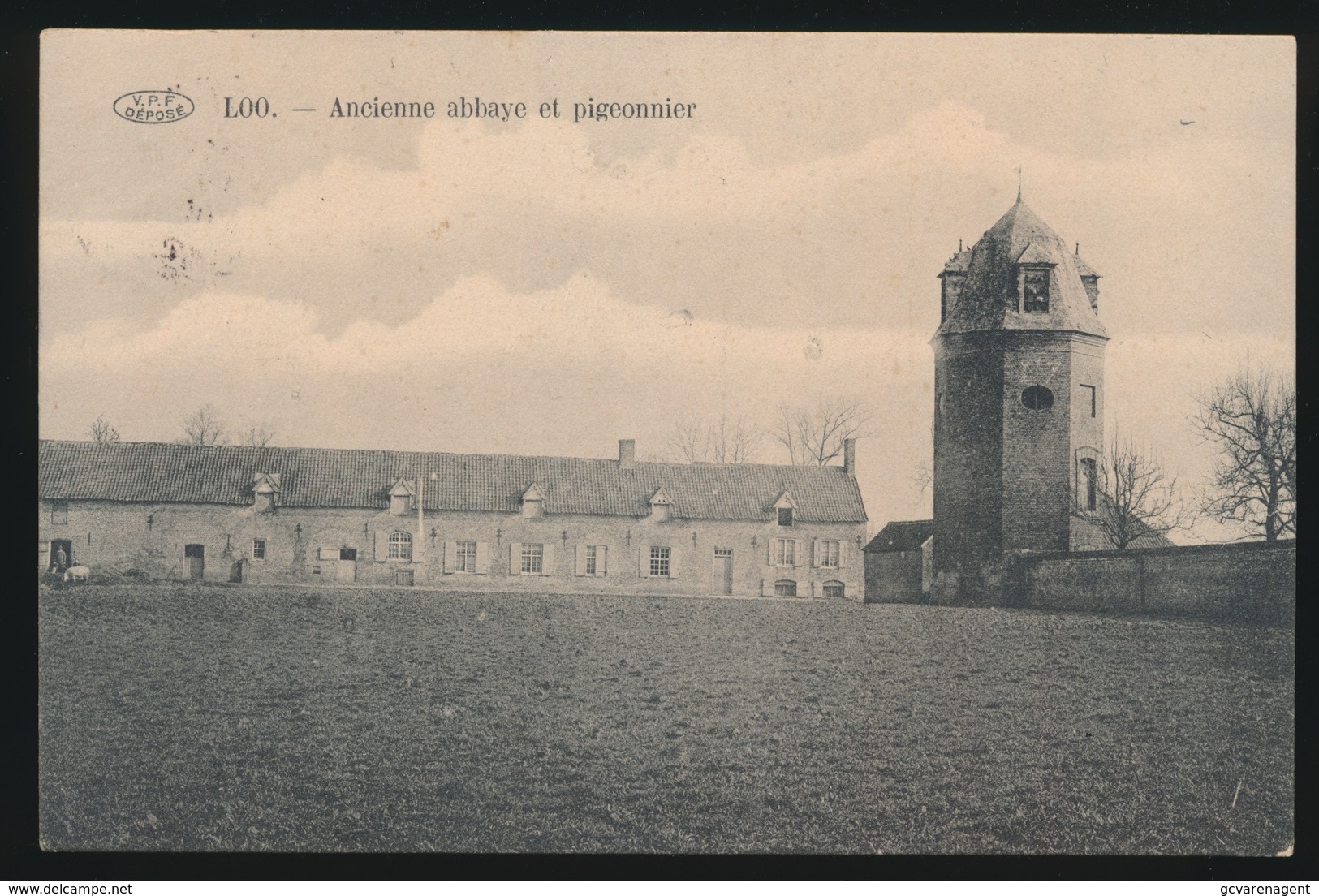 LOO  ANCIENNE ABBAYE ET PIGEONNIER - Lo-Reninge