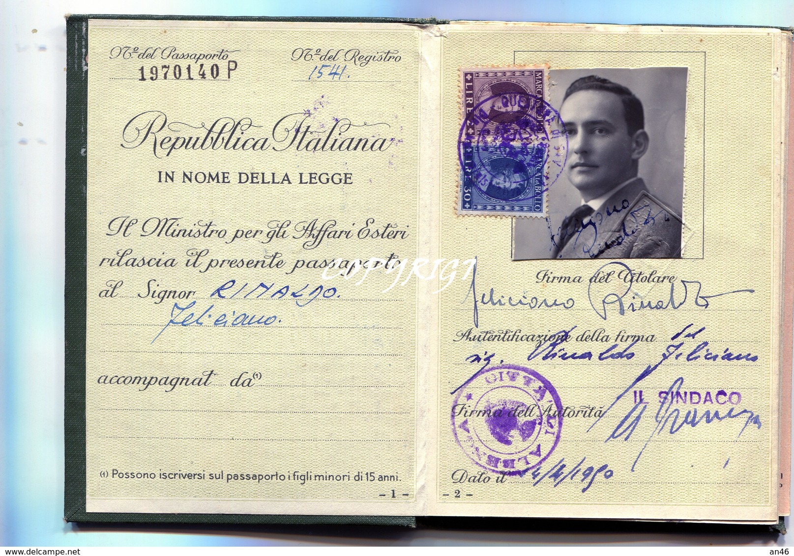 TESSERA_TESSERE_DOCUMENTO/I-"REPUBBLICA ITALIANA -PASSAPORTO PER L'ESTERO RILASCIATO IL 1950 DALLA QUESTURA DI SAVONA-'" - Collections