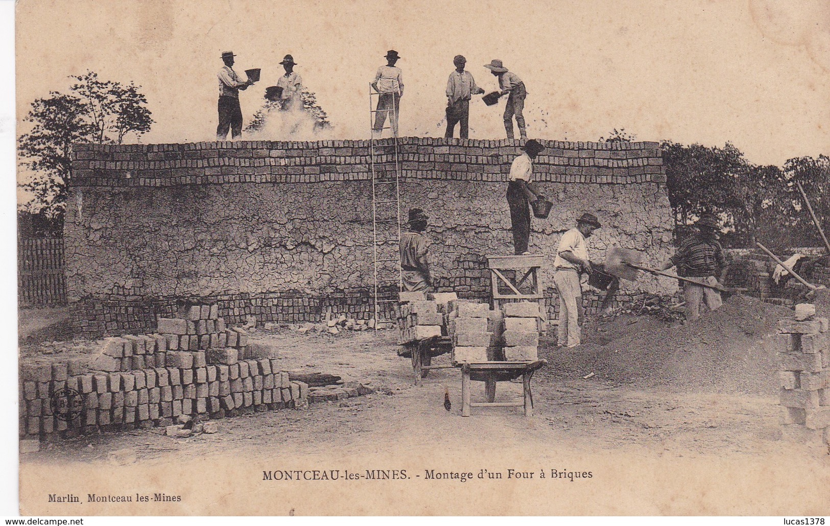 71 / MONTCEAU LES MINES / MONTAGE D UN FOUR A BRIQUES - Montceau Les Mines