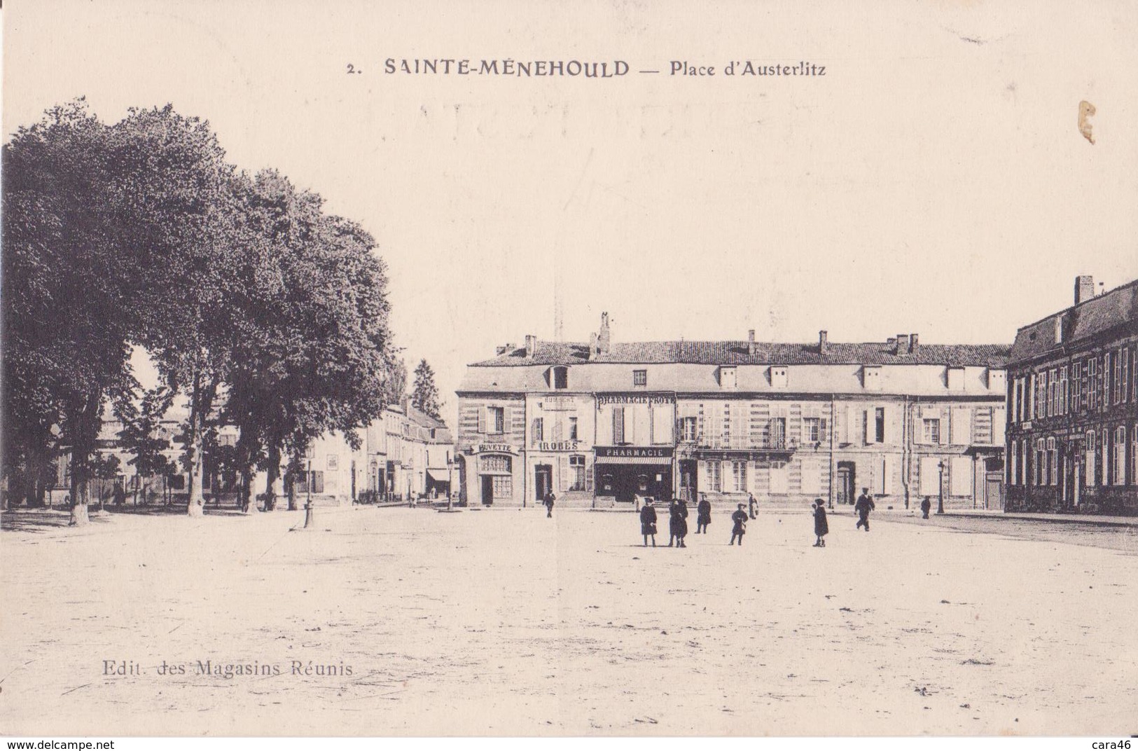 CPA - 2. SAINTE MENEHOULD - Place D'Austerlitz - Sainte-Menehould