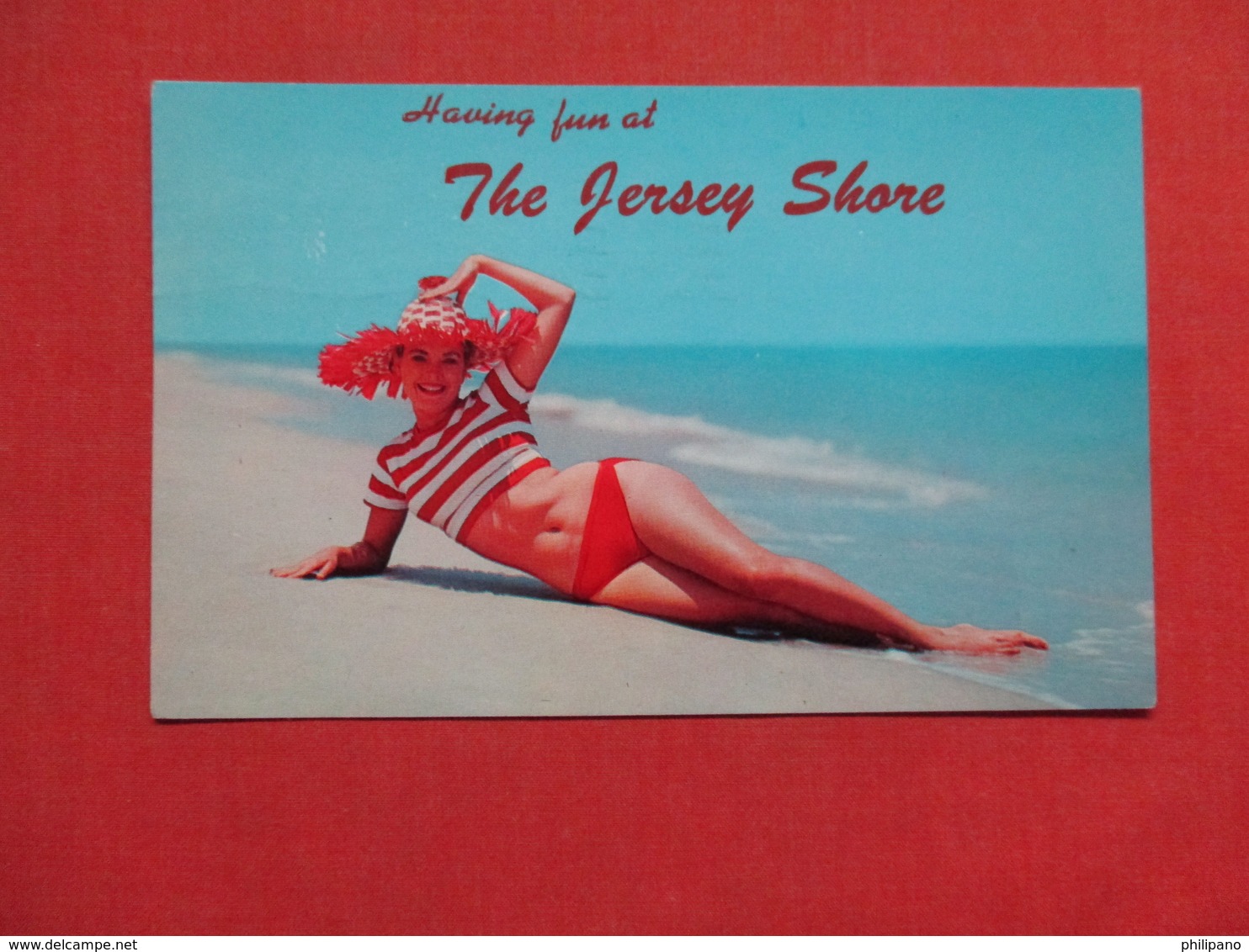 Having Fun At The  New Jersey  Shore Ref 3511 - Pin-Ups