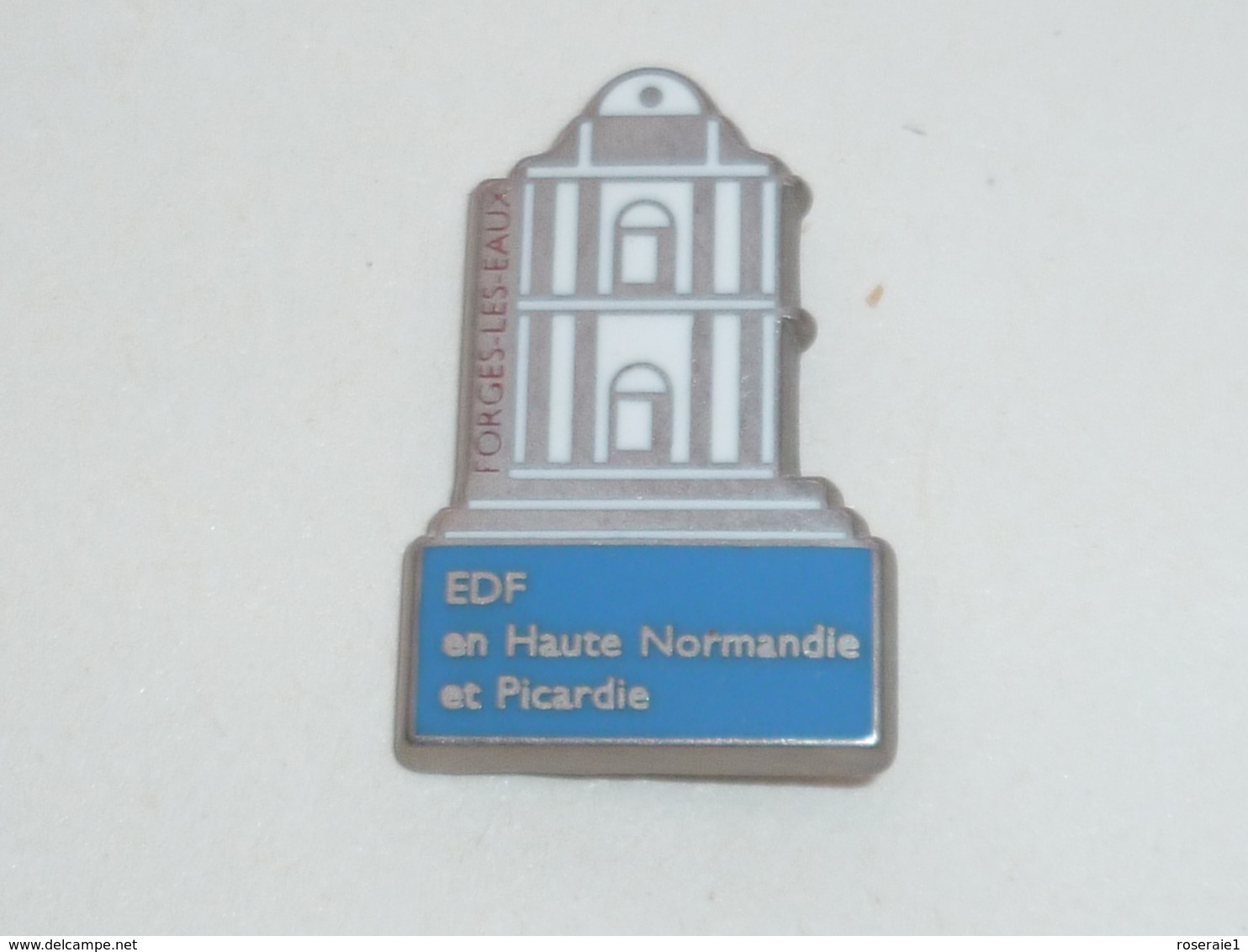 Pin's EDF FORGES LES EAUX, HAUTE NORMANDIE-PICARDIE - EDF GDF