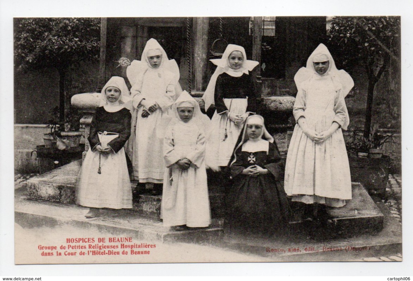 - CPA HOSPICES DE BEAUNE (21) - Groupe De Petites Religieuses Hospitalières (belle Animation) - Edition Ronco - - Beaune