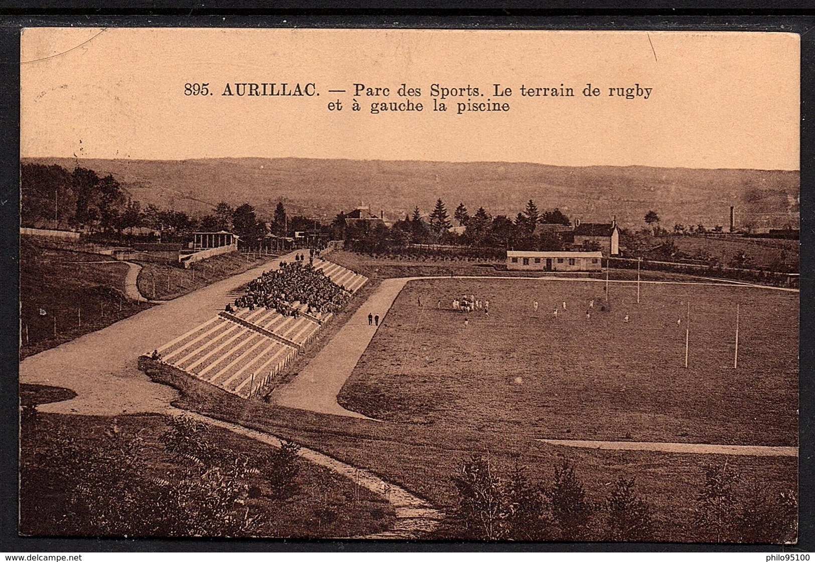 Aurillac - Parc Des Sports . Le Terrain De Rugby Et à Gauche La Picine - Aurillac