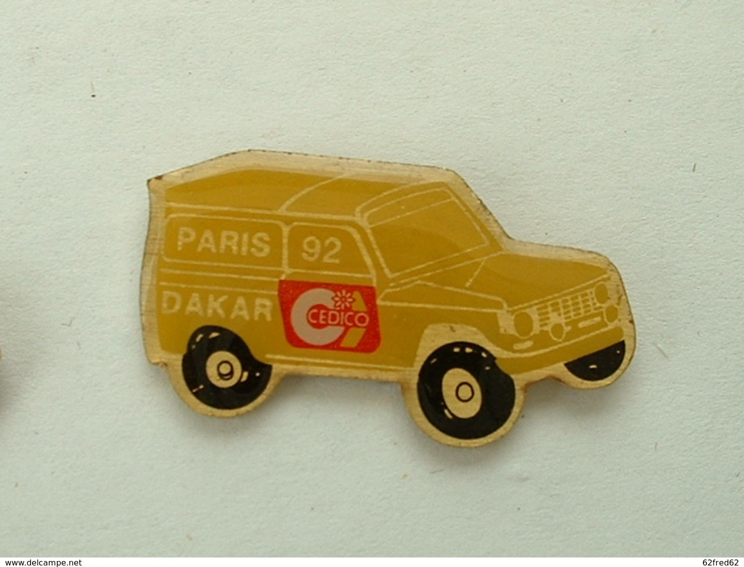 PIN'S 4 X 4  - PARIS DAKAR 92  CEDICO - Autres & Non Classés