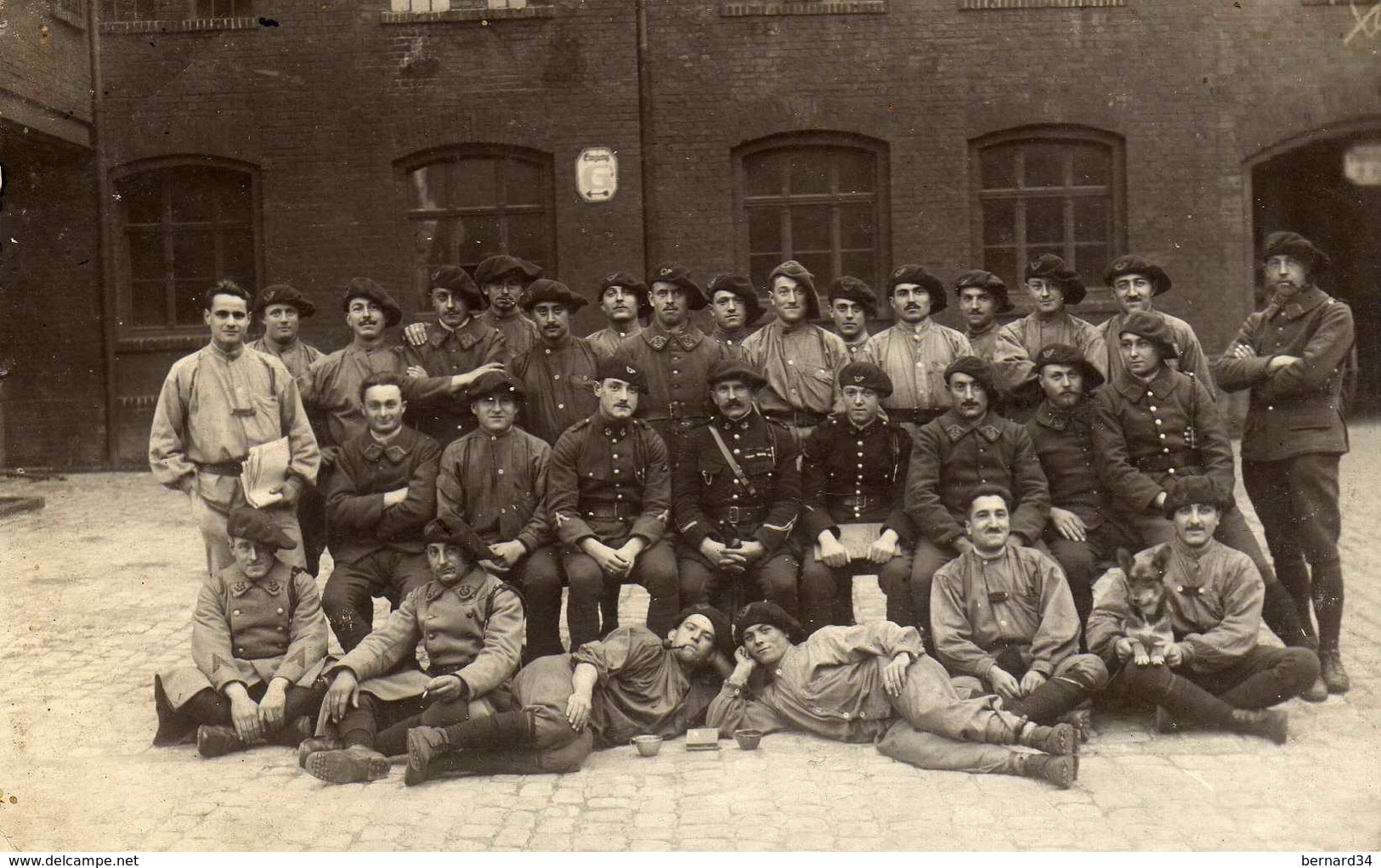 CARTE PHOTO SOLDATS DU 22 BATAILLON DE CHASSEUR NICE - Regiments