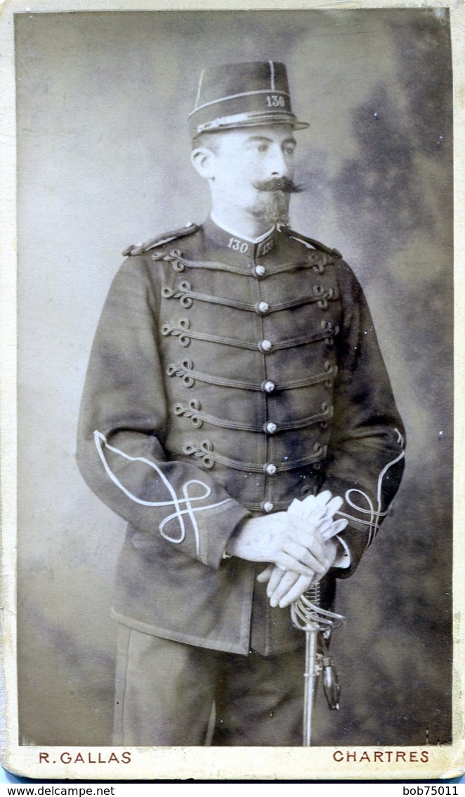 C . D . V   D'un Officier De Cavalerie Francaise Avec De Belle Moustache Et Sont Sabre - Guerre, Militaire