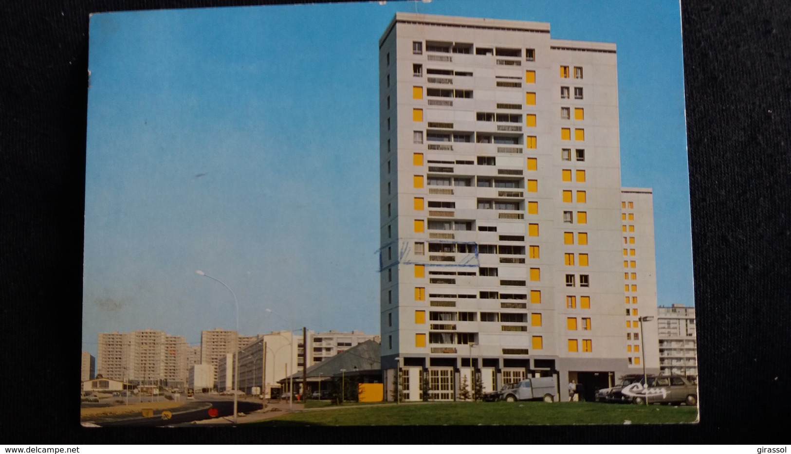 CPSM VENISSIEUX RHONE ZUP DES MINGUETTES ED CIM 1974 APPARTEMENT ENTOURE STYLO - Vénissieux