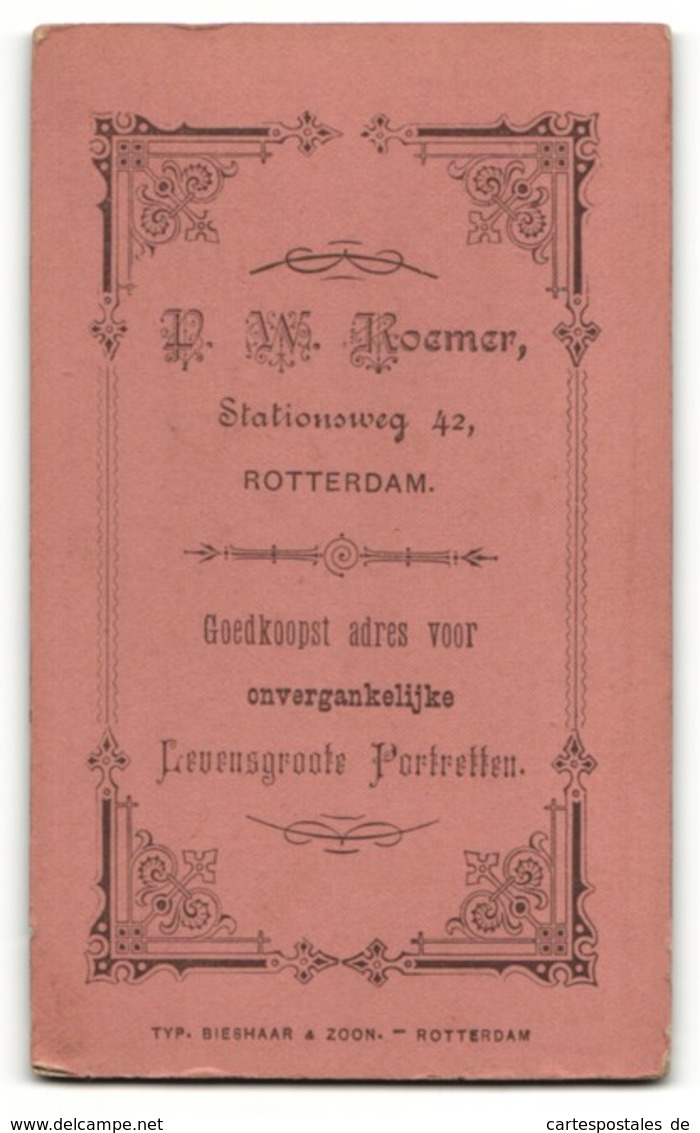 Fotografie P. W. Roemer, Rotterdam, Frau Mit Dutt - Anonieme Personen