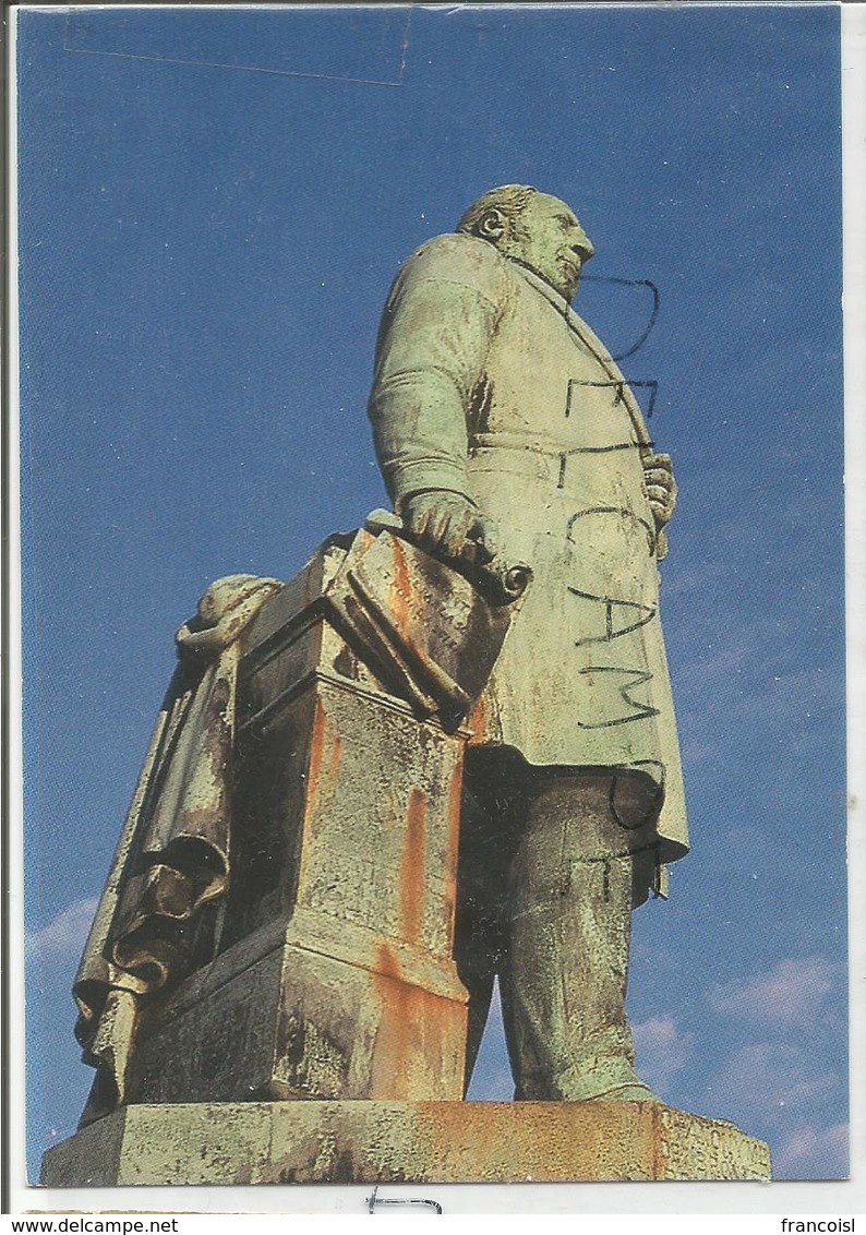 Statue De Pierre Théodore Verhaegen Sur Le Campus Du Solbosch à Bruxelles. - Politieke En Militaire Mannen