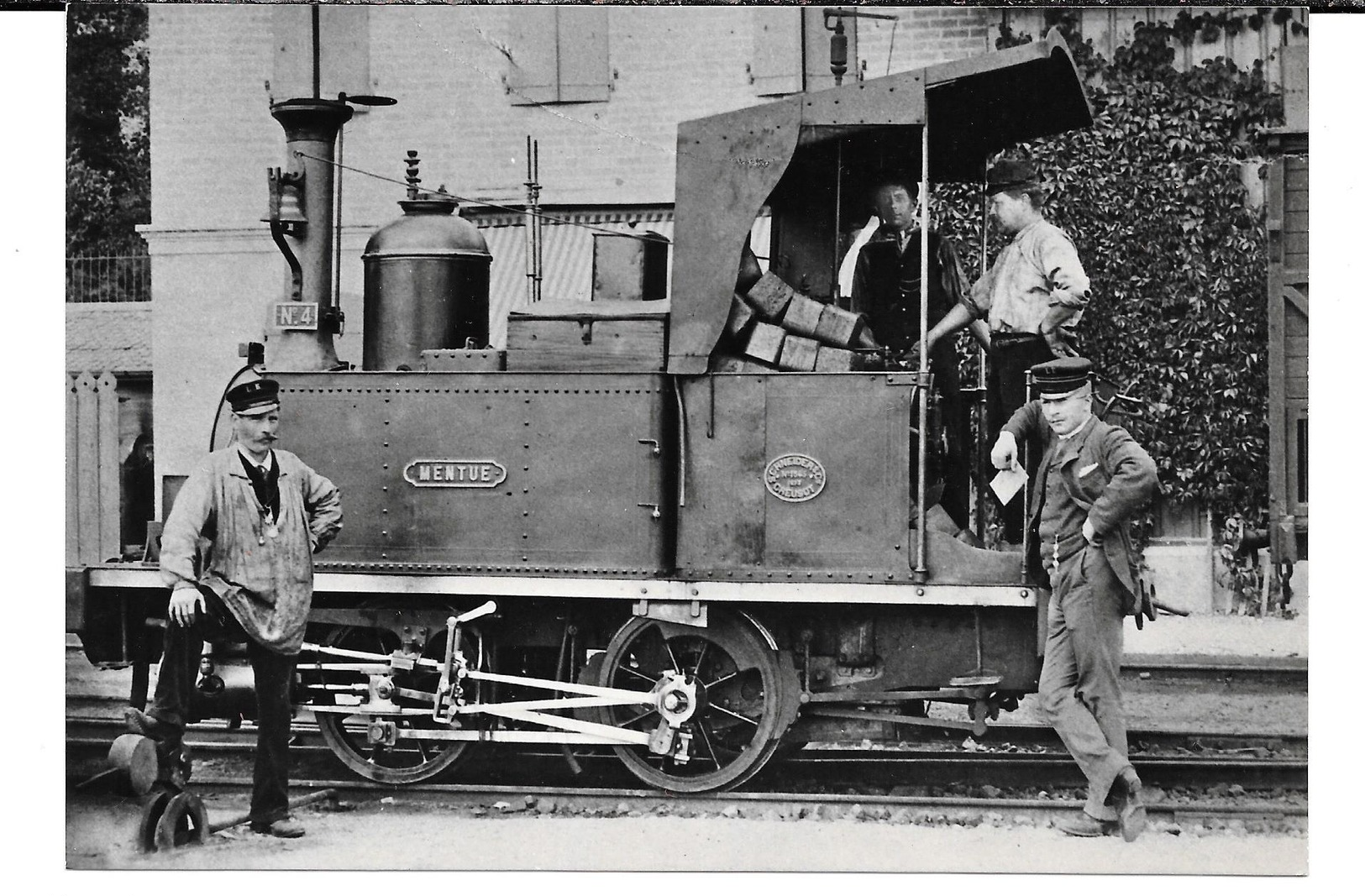 Cpsm Lausanne - Locomotive G 2/2  4 "Mentue " (Creusot) à Lausanne - Chauderon . / Collection LEB. - Lausanne
