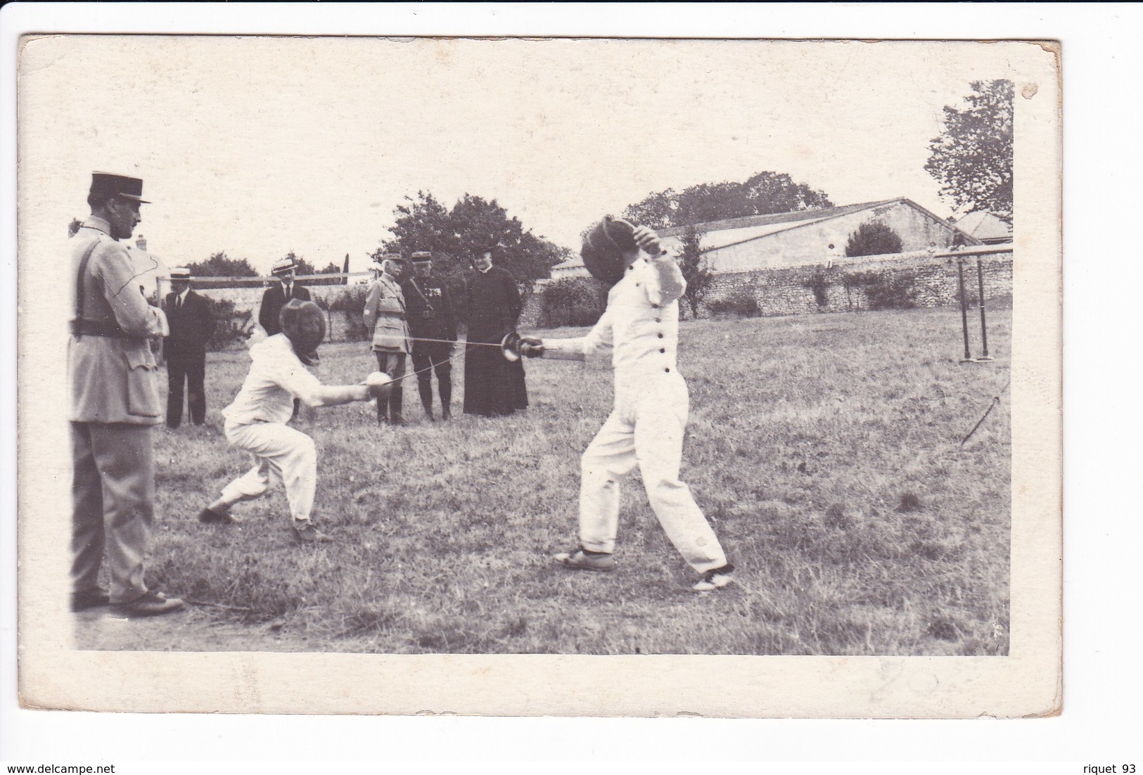 Duel En Présence De Militaires Et éclésiastique - Fencing