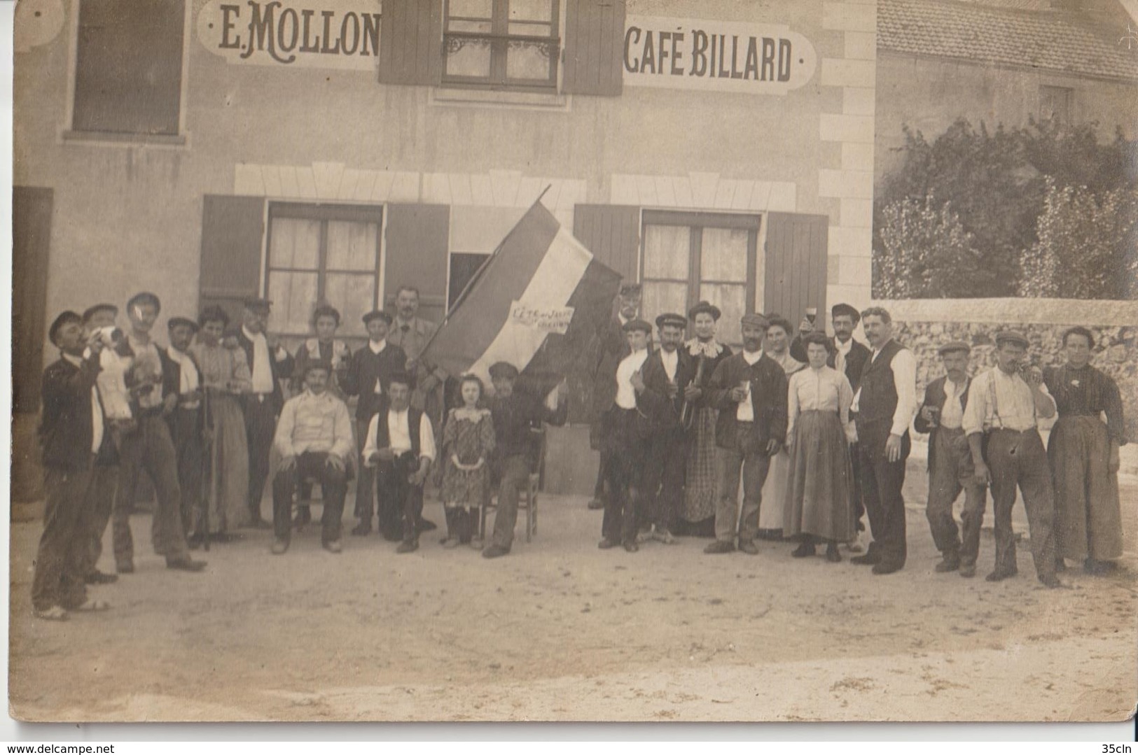 MULLERON - Commune De JANVRY - Café Billard E. MOLLON. Fête Du Cochon à Janvry  Inscrit Sur Le Drapeau ( Carte Animée ). - Otros & Sin Clasificación