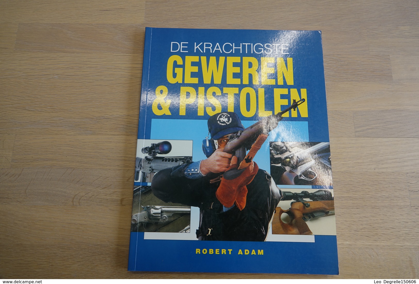 Militaria - BOOKS : Geweren & Pistolen - 128 Pages - 28x20x1cm - Soft Cover - Decotatieve Wapens