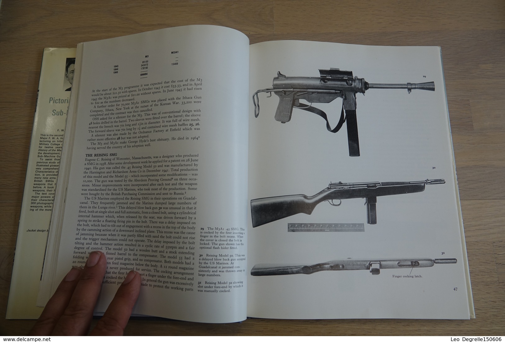 Militaria - BOOKS : Pictorial History Of The Sub-Machinegun - 224 Pages - 28x21x2cm - Hard Cover - Armes Neutralisées