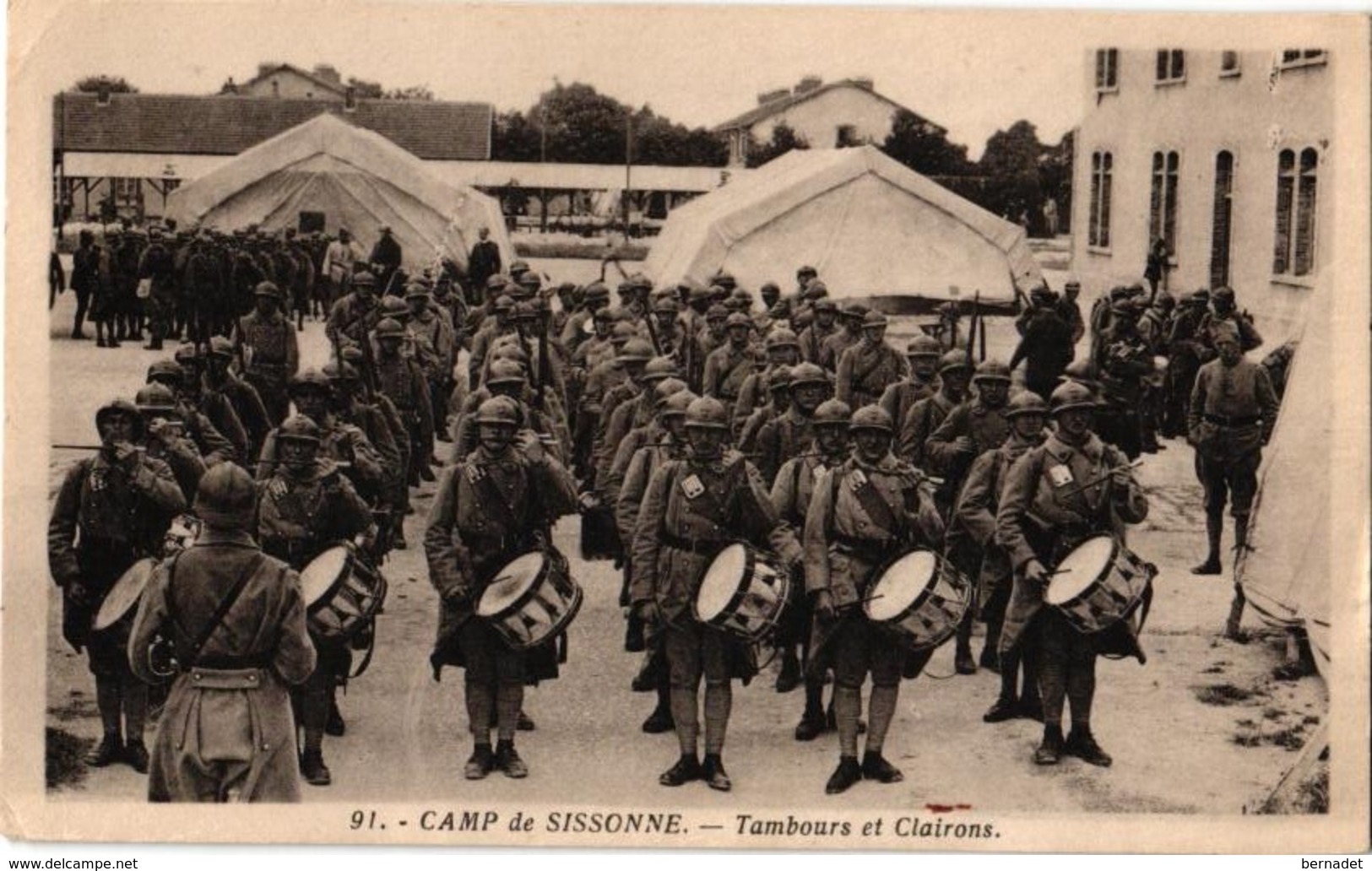 02 .. CAMP DE SISSONNE .. TAMBOURS ET CLAIRONS - Sissonne