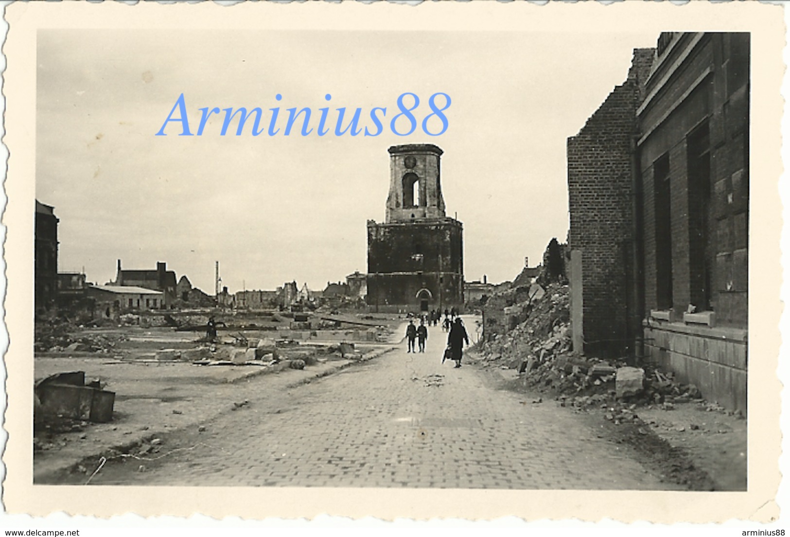 Campagne De France 1940 - Amiens - Rue Saint-Martin Aux Waides & Rue Des Chaudronniers - Beffroi D'Amiens - Westfeldzug - Guerra, Militari