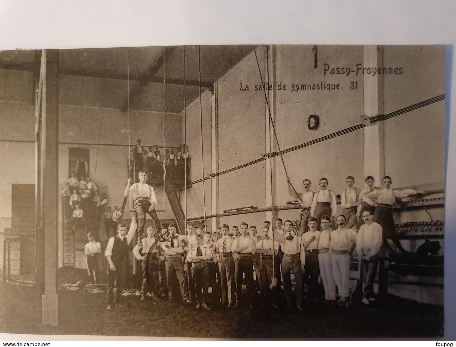 CPA BELGIQUE PASSY FROYENNES SALLE GYMNASTIQUE - Doornik