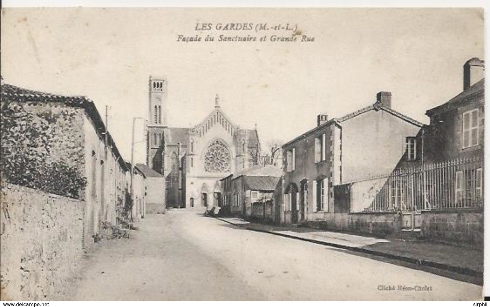 Carte Postale Ancienne De Les Gardes (49)la Grande Rue - Autres & Non Classés