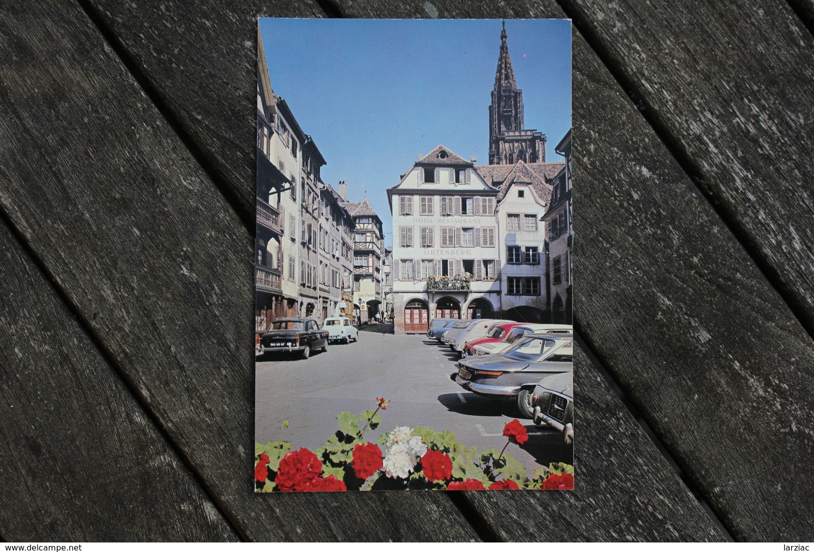 Carte Postale Ancienne Strasbourg Hôtel Restaurant Ortenberg Voitures Panhard 24, Dauphine, Peugeot 404, Simca, 2CV - Strasbourg