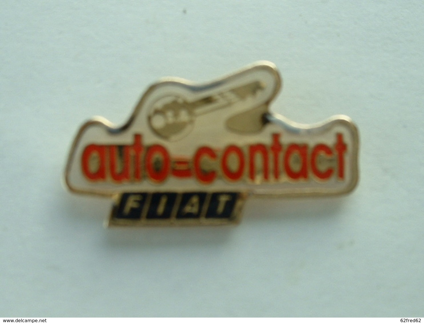 PIN'S FIAT - AUTO CONTACT - Fiat