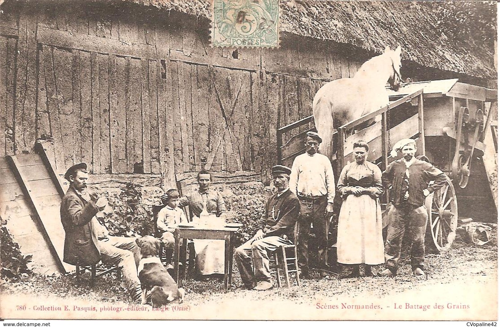 TOP CPA !!! SCENES NORMANDES - Le Battage Des Grains En 1906 (Batteuse , Trépigneuse) - Autres & Non Classés