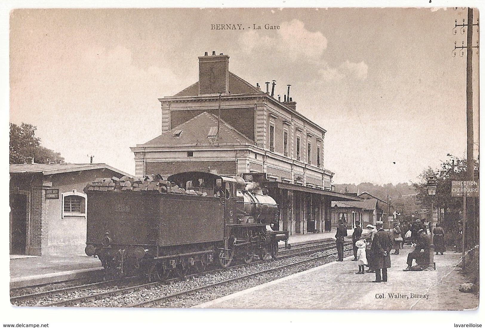 CPA 27 BERNAY LA GARE VUE PEU CONNUE LOCOMOTIVE ET WAGON DE CHARBON BELLE CARTE !! - Bernay