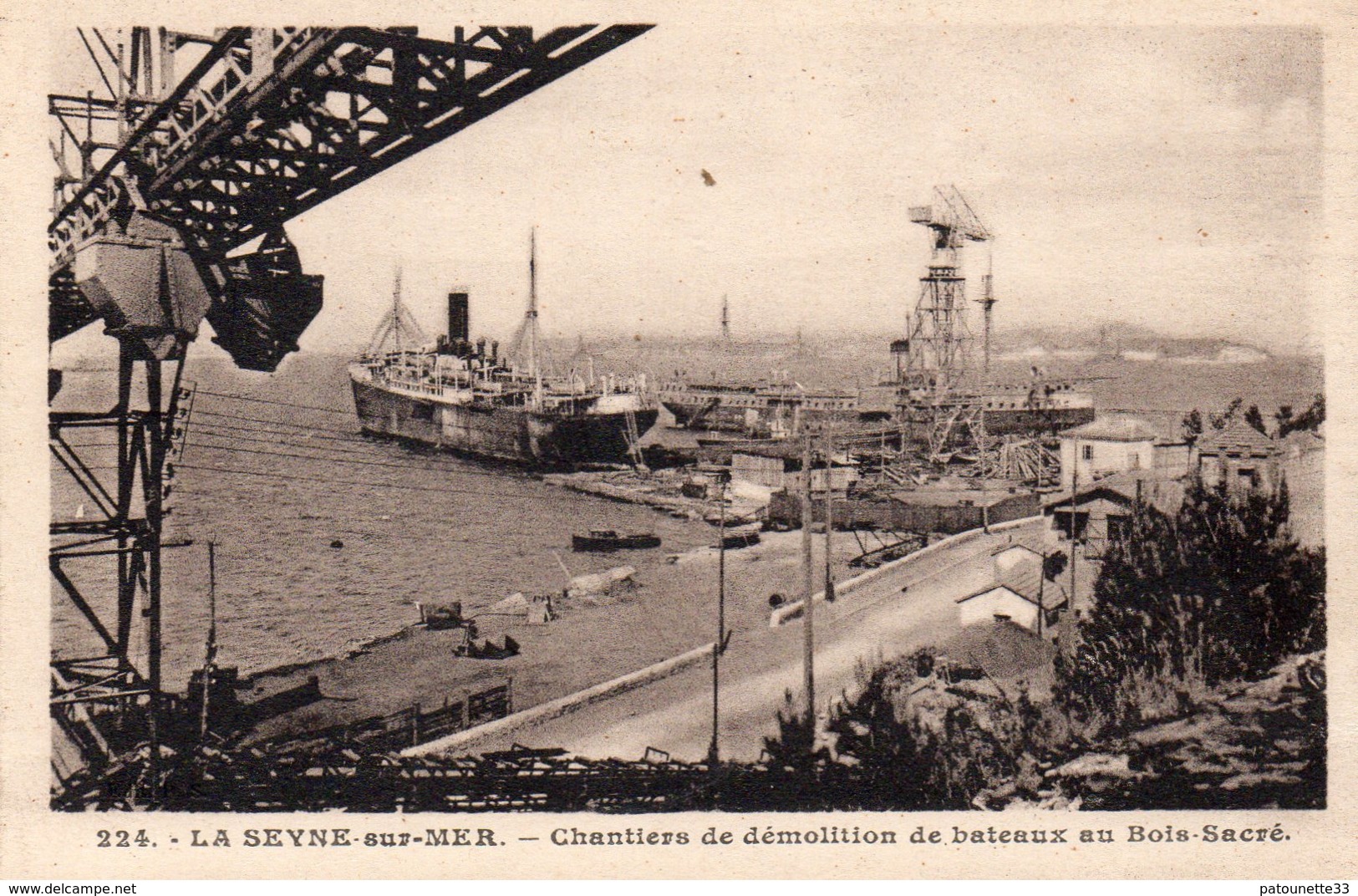 83 LA SEYNE SUR MER CHANTIERS DE DEMOLITION DE BATEAUX AU BOIS SACRE - La Seyne-sur-Mer