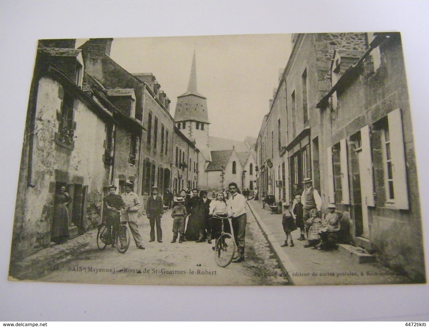 C.P.A.- Bais (53) - Route De Saint Gemmes Le Robert - Vers Eglise - 1910 - SUP (CD 47) - Bais