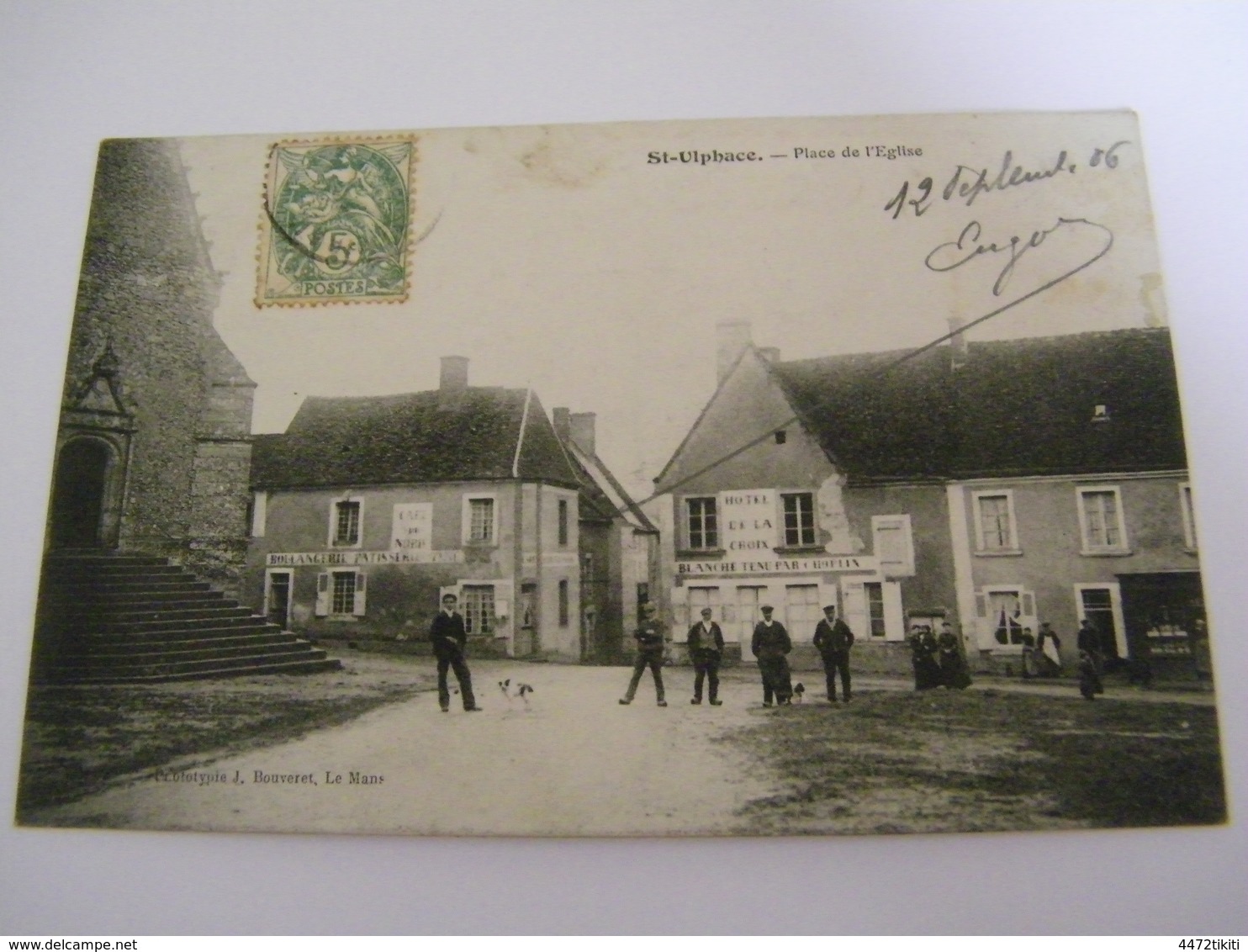 C.P.A.- Bais (53) - Place Du Champ De Foire - Epicerie Café Maison Guy - 1910 - SUP (CD 48) - Bais