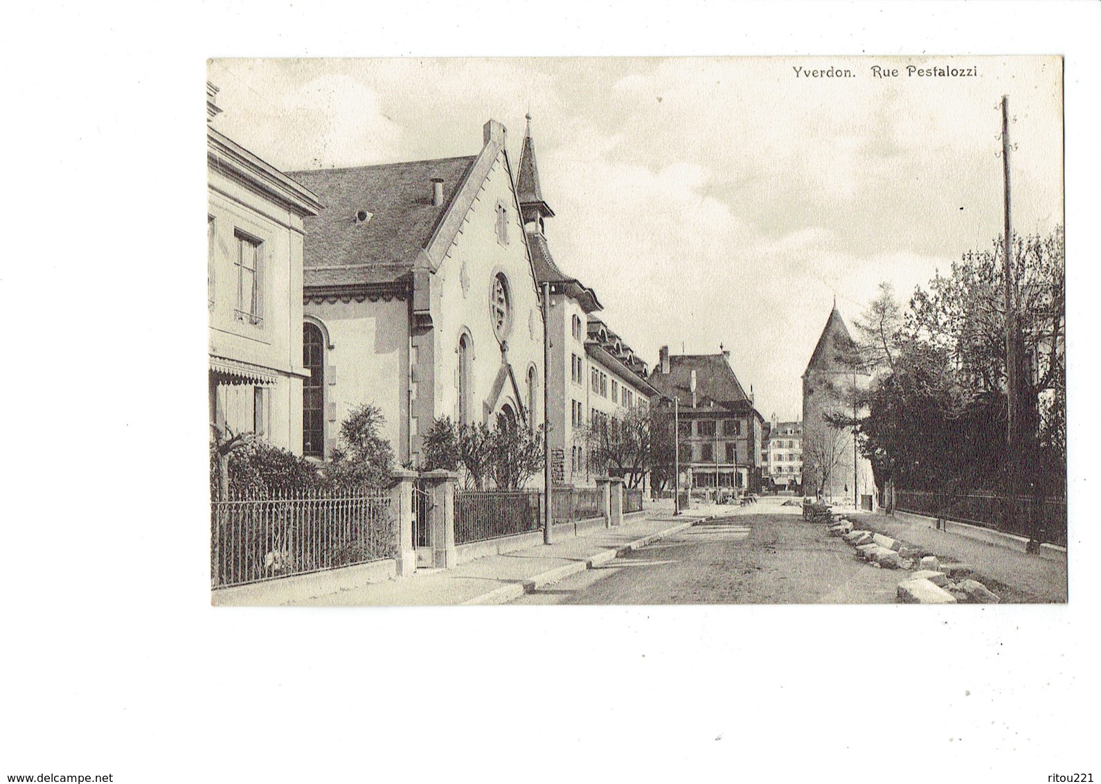 Cpa - SUISSE - YVERDON - Rue Pestalozzi - Tour - Travaux Bordure Trottoir Pierres Brouette - Yverdon-les-Bains 