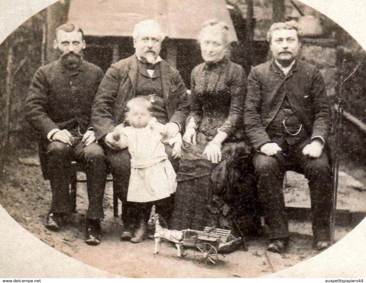 Gd Tirage Photo Albuminé Artistique Original Cartonné Famille Au Jardin & Jouet Calèche, Attelage Du Petit à Avranches - Alte (vor 1900)