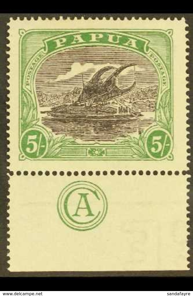 1916 5s Black And Deep Green, SG 104, Superb Mint With Marginal "Commonwealth Of Australia" Monogram. For More Images, P - Papúa Nueva Guinea