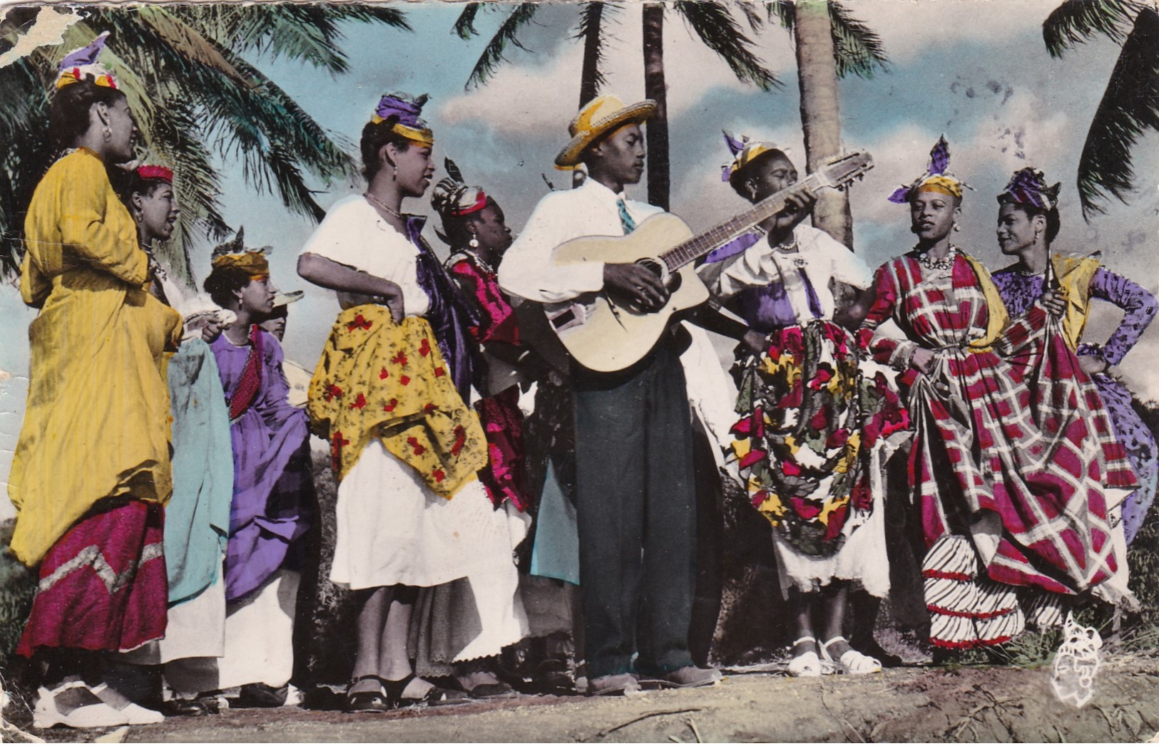 RP: FORT DE FRANCE, Martinique, PU-1956; Singer & Dancers On Beach - Fort De France