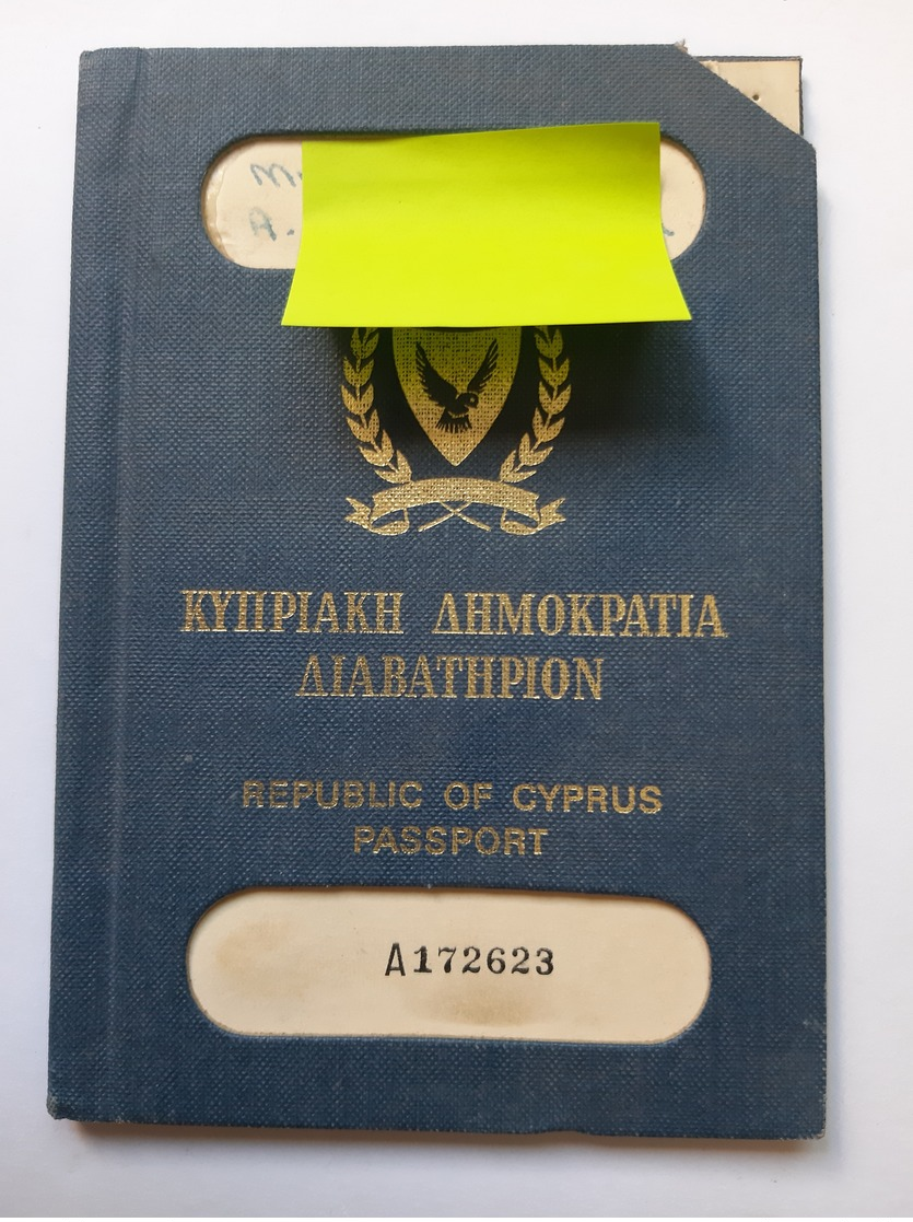 1975 Republic Of Cyprus Passport-Document Rare - Documenti Storici