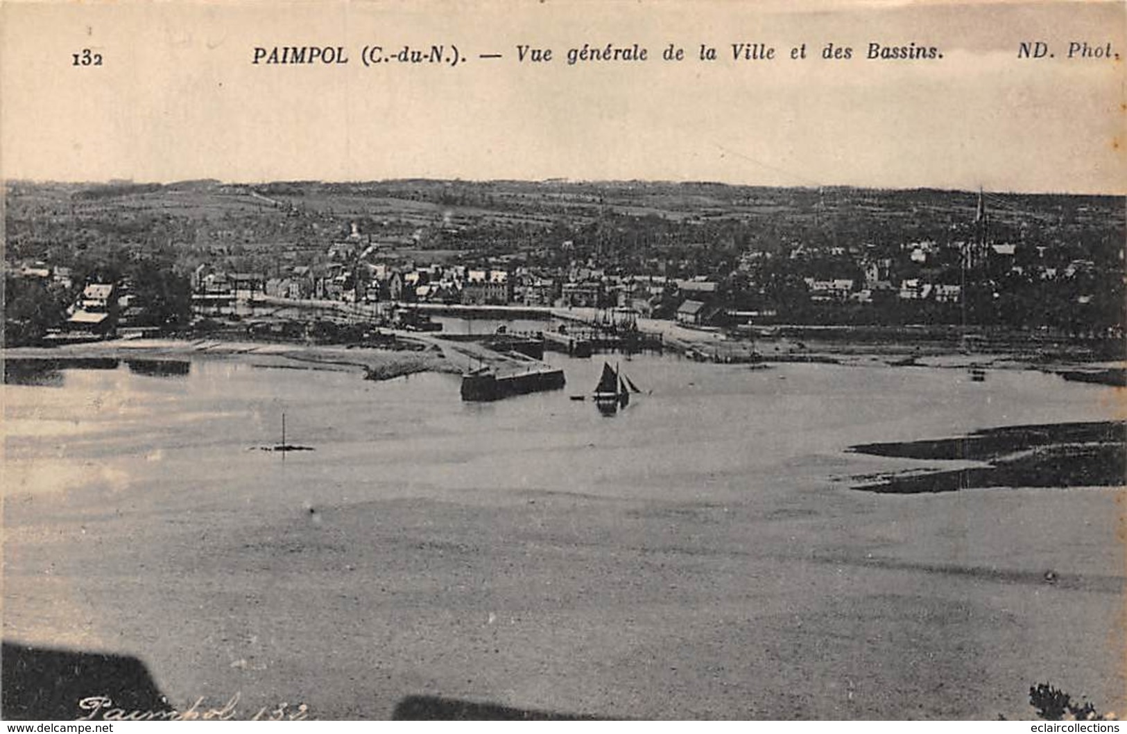 Paimpol       22        Vue Générale De La Ville Et Des Bassins     (voir Scan) - Paimpol