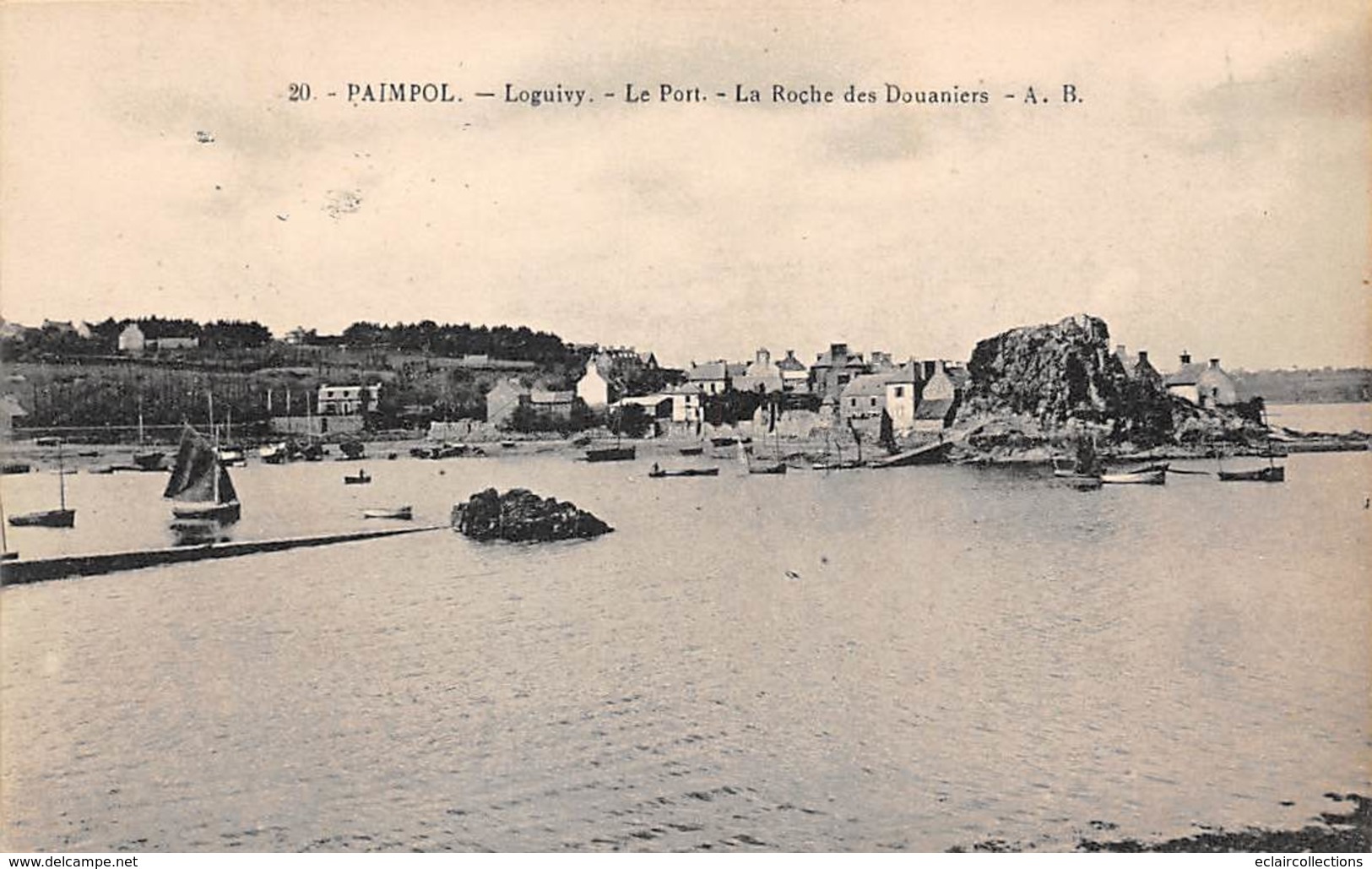 Paimpol       22        Loguivy. Le Port Et La Roche Des Douaniers     (voir Scan) - Paimpol