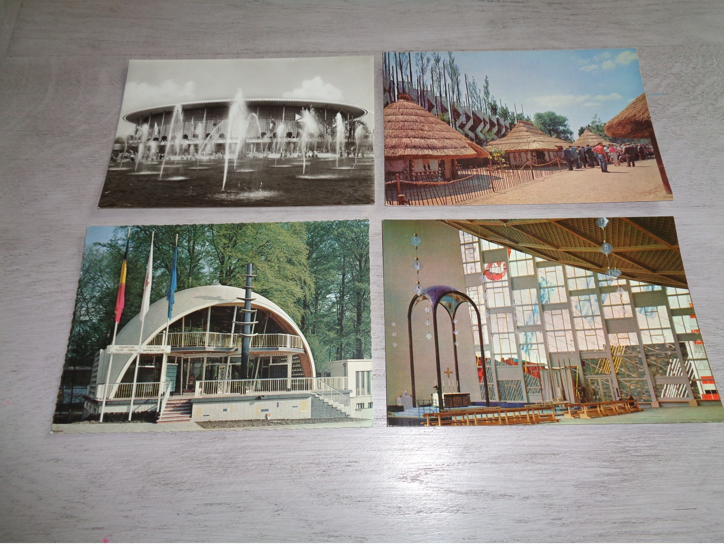 Beau lot de 60 cartes postales de Belgique CPSM  grand format  Exposition Universelle de Bruxelles 1958  Brussel