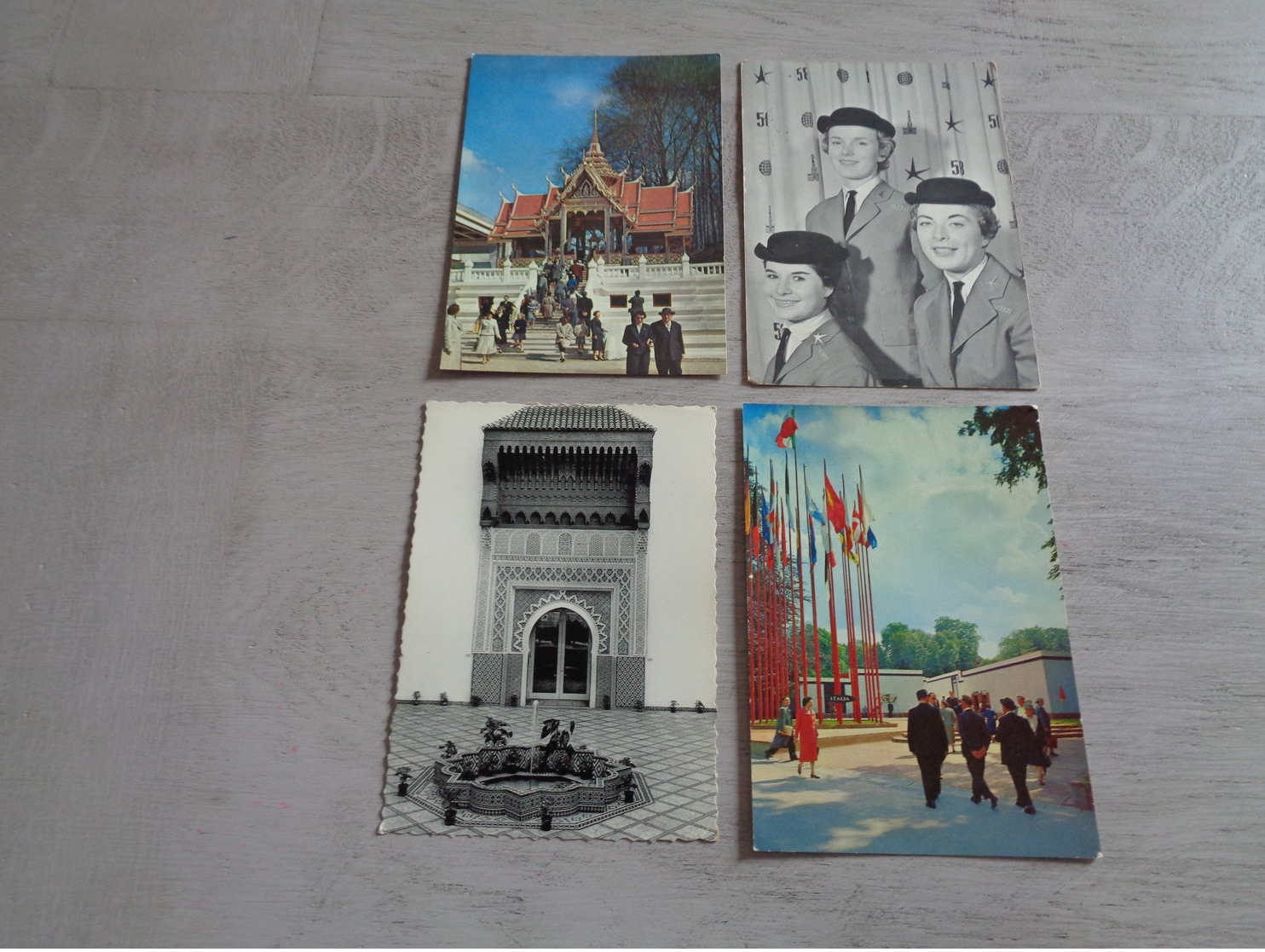 Beau lot de 60 cartes postales de Belgique CPSM  grand format  Exposition Universelle de Bruxelles 1958  Brussel