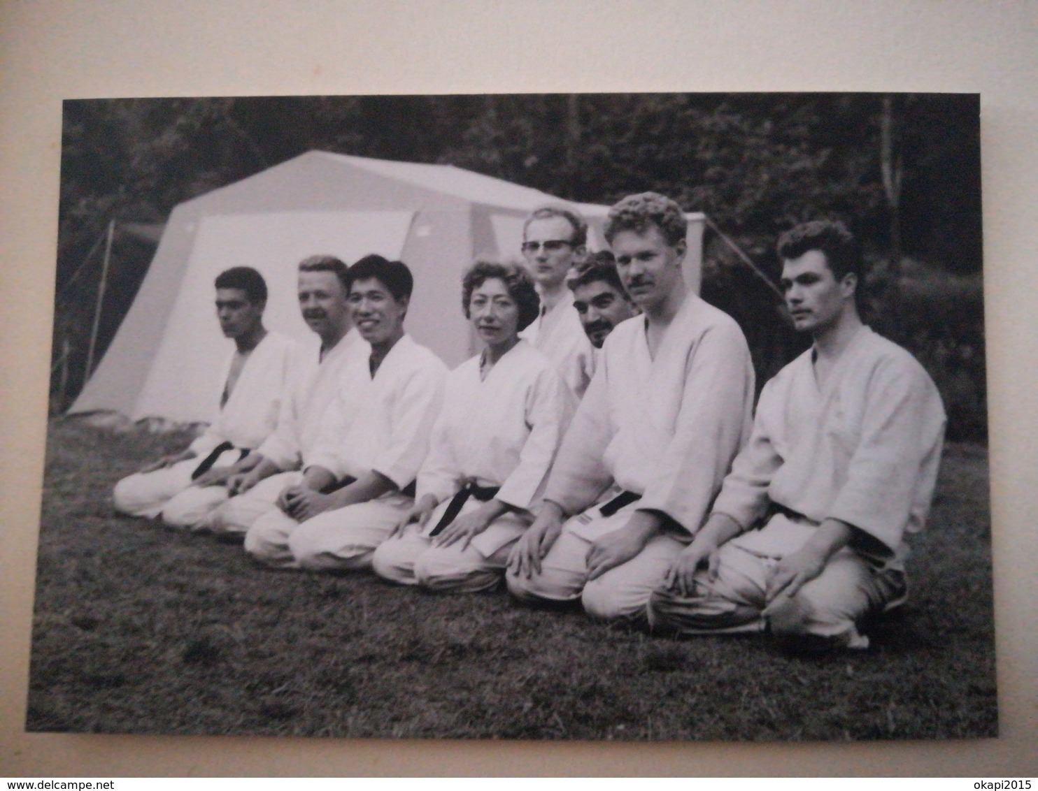 GROUPE DE PERSONNES DU CERCLE JULIEN NAESSENS BUDO arts martiaux CAMP ACHOUFFE BELGIQUE 80 PHOTOS ORIGINALES ANNÉE 1962