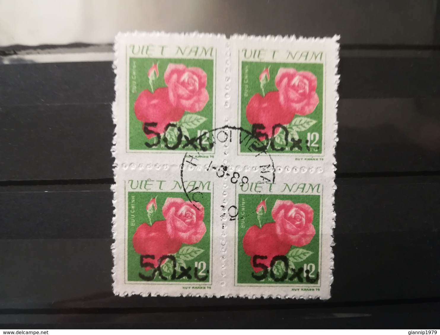 FRANCOBOLLI STAMPS VIETNAM VIET NAM 1984 USED SERIE ROSE ROSES SOVRASTAMPATE OVERPRINT QUARTINA DA FOGLIO - Viêt-Nam