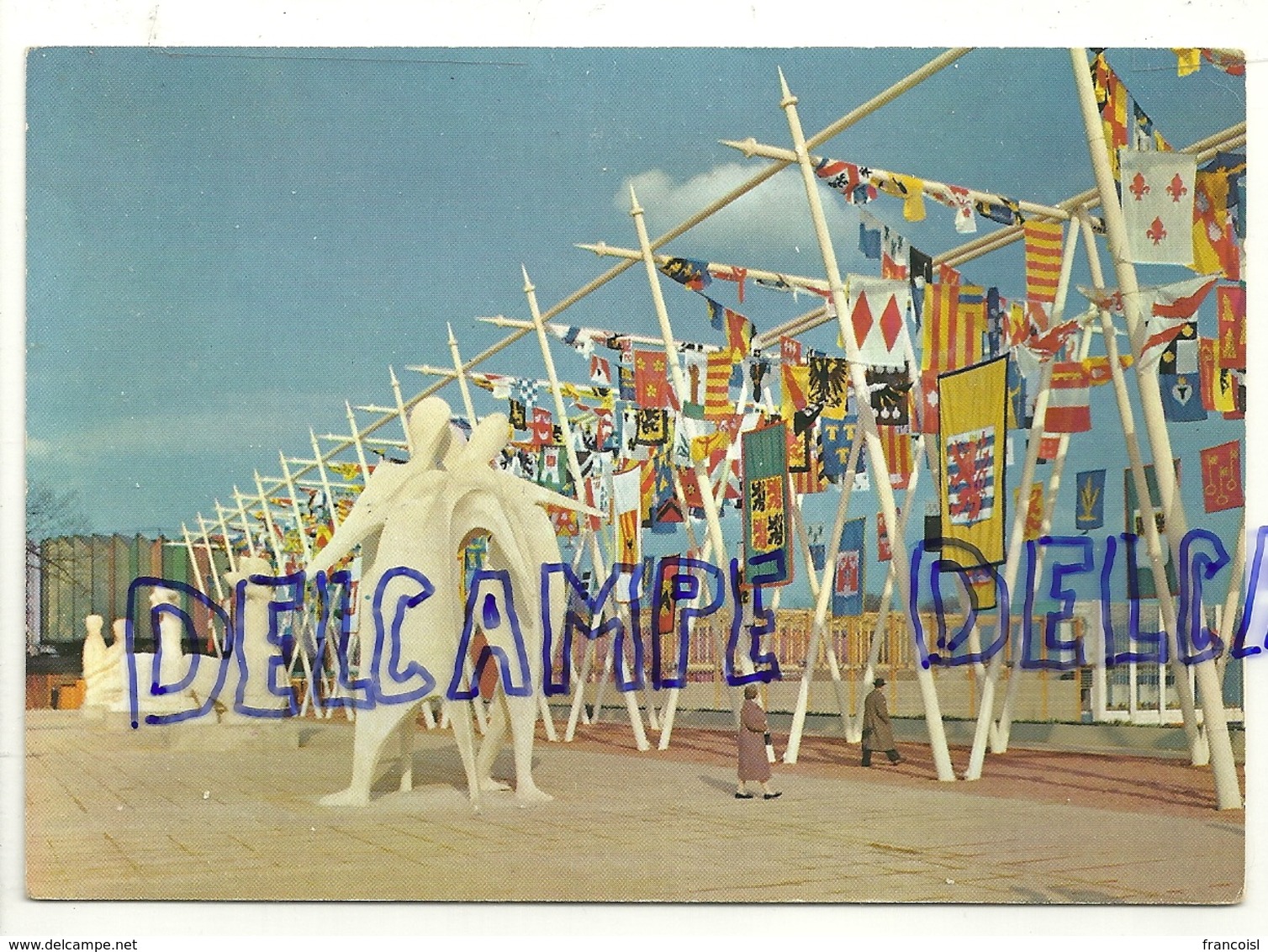 Bruxelles.Exposition Universelle De 1958. Les Oriflammes De La Terrasse De L'Esplanade. Egicarte - Expositions