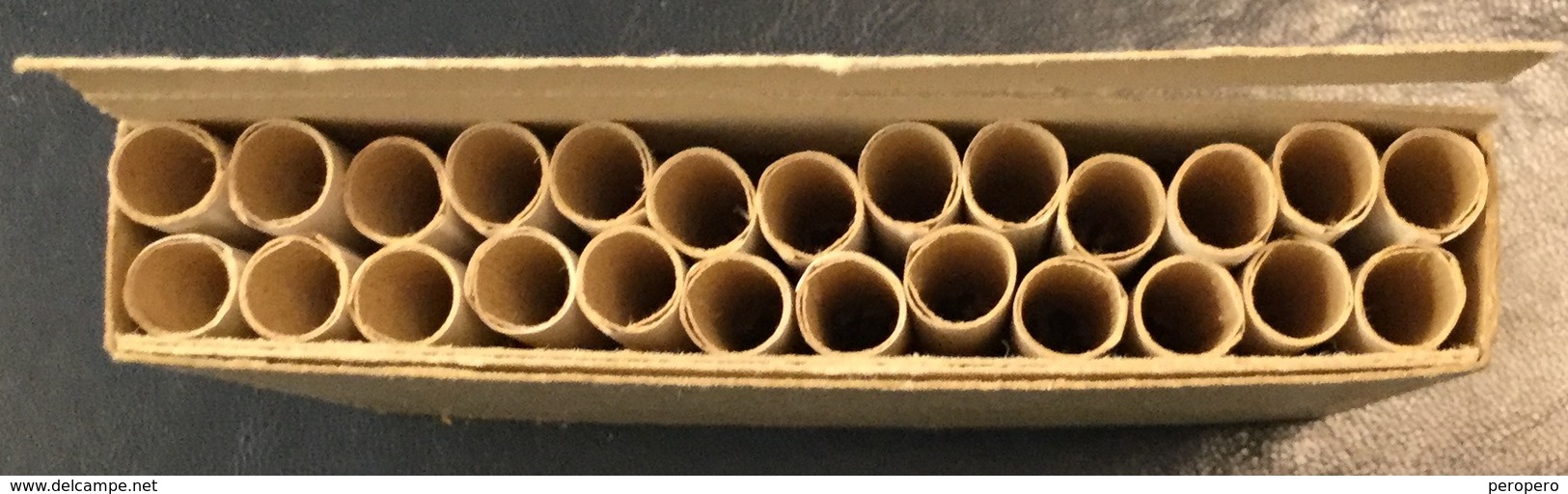 FULL    TOBACCO  BOX    CIGARETTES  BLED   FNRJ  YUGOSLAVIA - Empty Tobacco Boxes