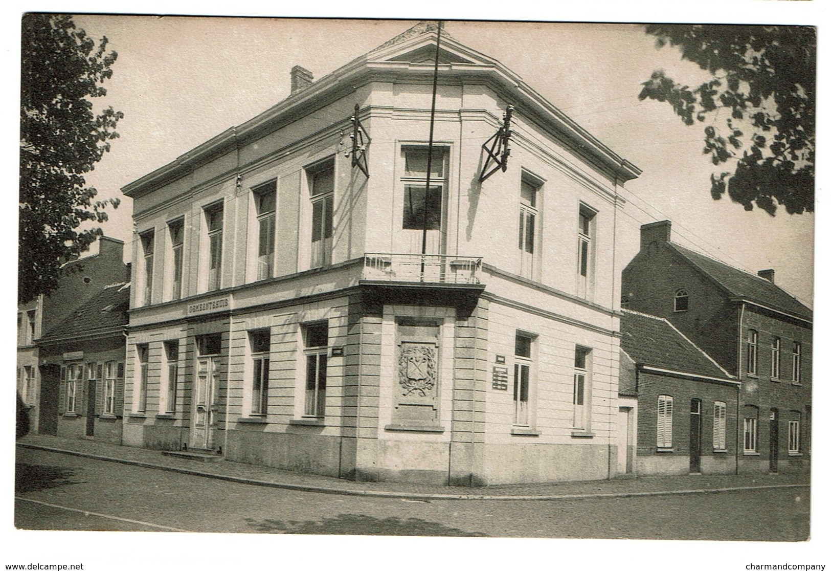 Moerbeke Waes - Moerbeke-Waas - Gemeentehuis / Maison Communale - 2 Scans - Moerbeke-Waas