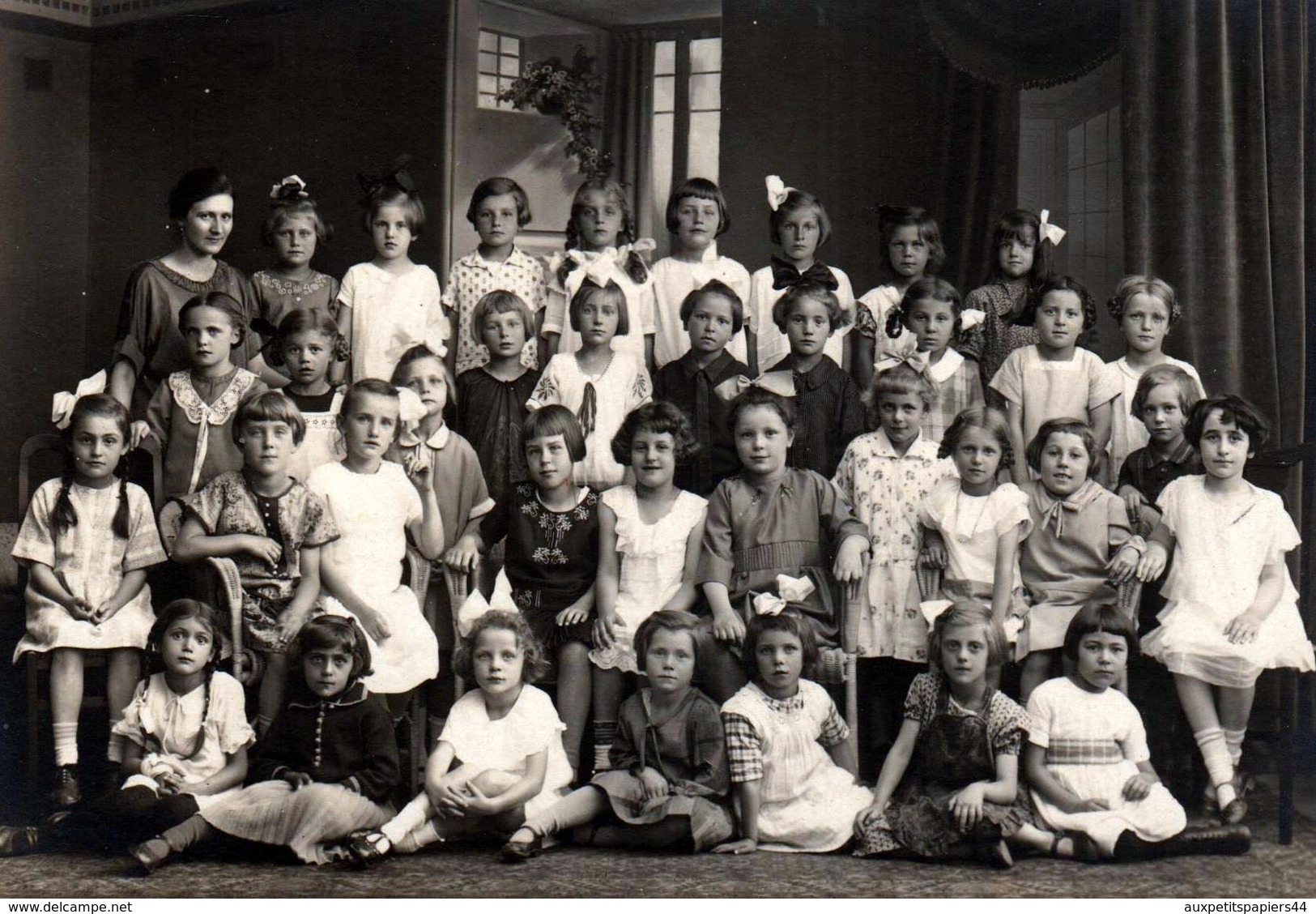 Tirage Photo Albuminé Cartonné Originale Scolaire Ecole De Fille 1910/20 - Noms & Prénoms Par Paul Härth D'Offenburg - Personnes Identifiées