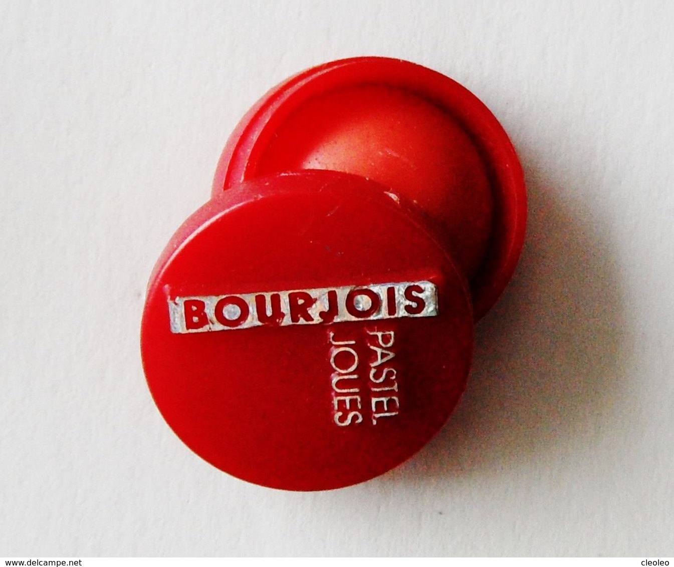 Pin's Rouge BOURJOIS Pastel Joues  - B19 - Parfums