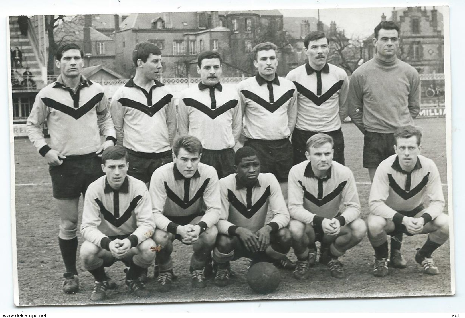 ANCIENNE PHOTO SEDAN INTERIEUR DU STADE EMILE ALBEAU, VUE SUR LA RUE BERTHELOT, JOUEURS FOOT FOOTBALL, EQUIPE DE CAMBRAI - Fútbol