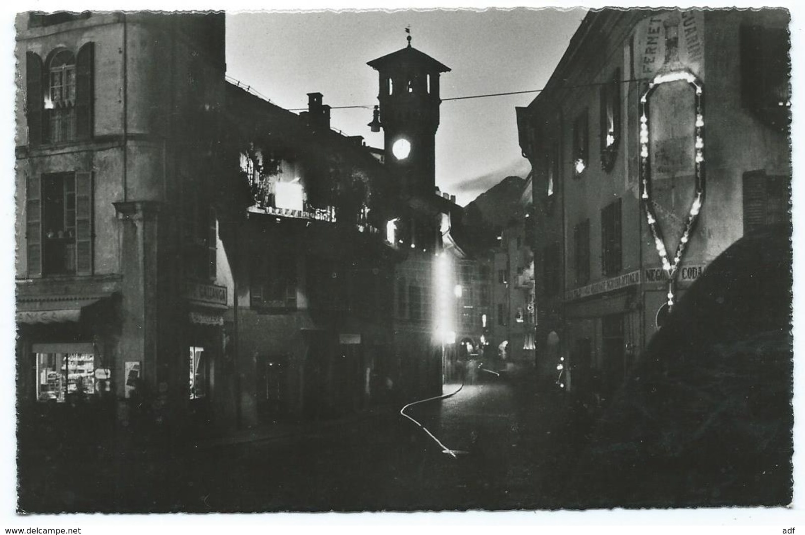 CPSM BELLINZONA DI NOTTE, VIA CAMMINATA, BELLINZONE LA NUIT, Format 9 Cm Sur 14 Cm Environ, CANTON DE TESSIN, SUISSE - Bellinzone