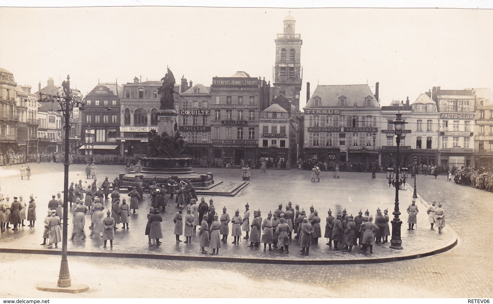 (02) - Saint Quentin Musik Offiziere Auf Der Marktplatz  Photo Allemande - Saint Quentin