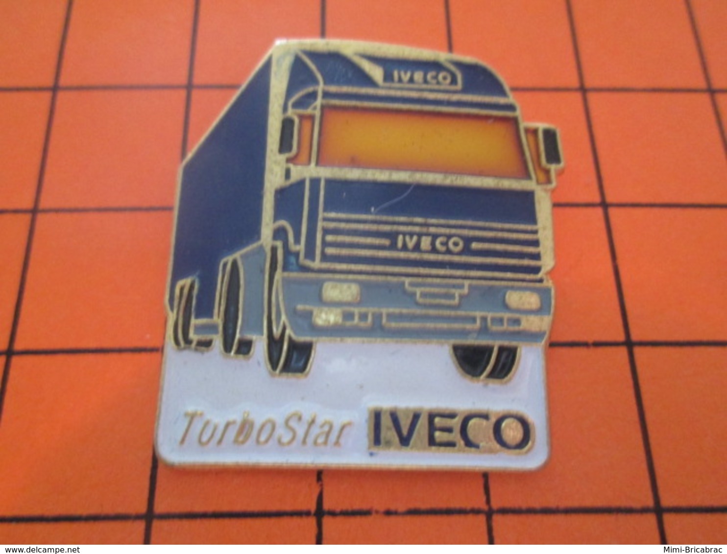 1518c PIN'S PINS / Rare Et De Belle Qualité ! / Thème : TRANSPORTS / CAMION TURBOSTAR IVECO - Transports